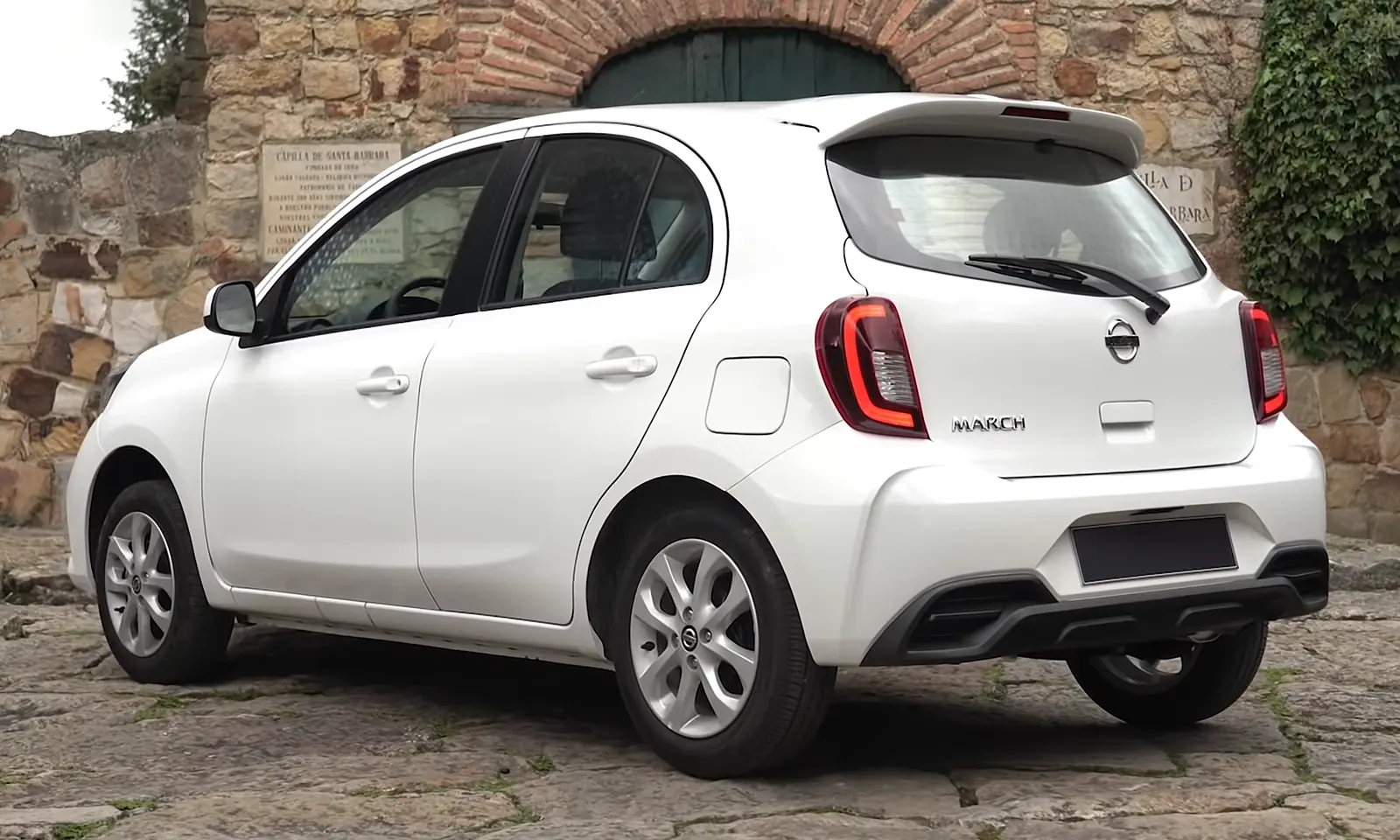 Nissan March 1.6 SV Advance — foto 2